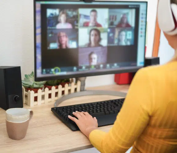 young-woman-having-a-discussion-meeting-in-video-c-2021-09-04-09-23-55-utc-1